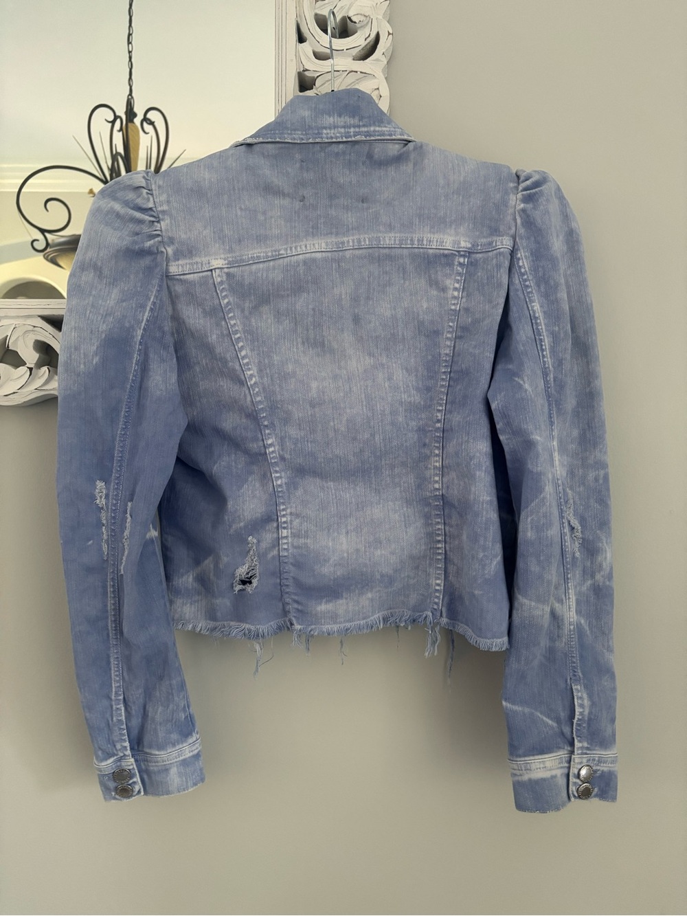 ✨ Retrofête Rissa Distressed Denim Jacket✨ - Picture 9 of 11